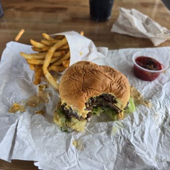 Buddy’s Burgers - Burgers Near Me - Round Rock, Texas
