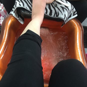 Showtime Beauty Salon - Hair Salons Near Me - Albuquerque, New Mexico