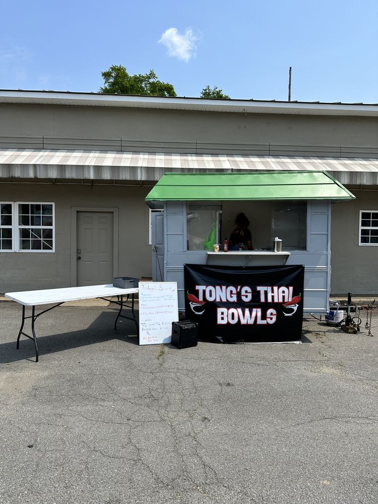 Tongs Thai Bowls Logo