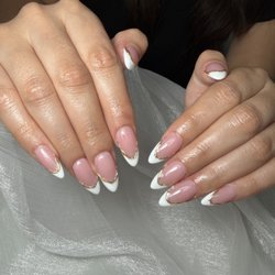Magic Nails - Gel x with French tip gold line