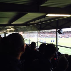 De Adelaarshorst - Bijna geen zicht op het veld.