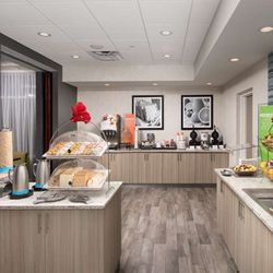 Hampton Inn Miami Airport East - Breakfast Area