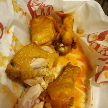 Famous Sam's - Underwhelming Hot Wings. - American Near Me - Tucson, Arizona Famous Sam's - Underwhelming Hot Wings. - American Near Me - Tucson, Arizona