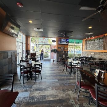Caribbean Grill Cuban Restaurant - Interior - Cuban Near Me - Coconut Creek, Florida