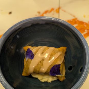 Carte Blanche - Molten/Frozen/Fried Ube Potato Pie - Asian Fusion Near Me - Honolulu, Hawaii Carte Blanche - Molten/Frozen/Fried Ube Potato Pie - Asian Fusion Near Me - Honolulu, Hawaii
