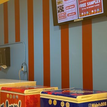 Dave’s McCully - Ice Cream & Frozen Yogurt Near Me - Honolulu, Hawaii