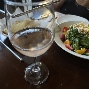 La Forchetta - vino blanco - Italian Near Me - Ensenada, BCN
