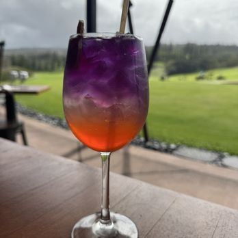 Taverna - Kapalua Sunset Cocktail - Cocktail Bars Near Me - Kapalua, Hawaii