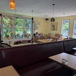 Quirky Birds Treehouse & Bistro - Interior