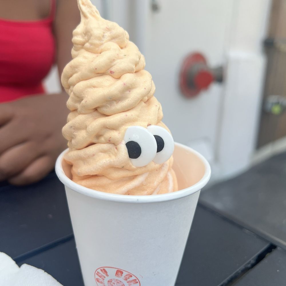 Many Bennies - SweetCream+Mango+LightStrawberry - Ice Cream & Frozen Yogurt Near Me - Seattle, Washington