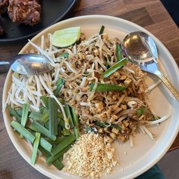 Pad thai Pad thai
