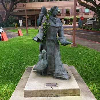 St Francis Medical Center - Statue of Valentina Lang Lui-Kwan. - Hospitals Near Me - Honolulu, Hawaii St Francis Medical Center - Statue of Valentina Lang Lui-Kwan. - Hospitals Near Me - Honolulu, Hawaii