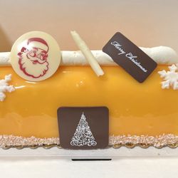L'Artisan Pastry - 2023 buche de Noel special passion fruit and coconut
