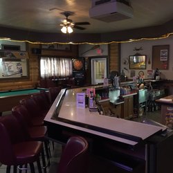 Tomahawk Bowl - Bar area, pool table