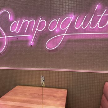 Sampaguita - Inside - Ice Cream & Frozen Yogurt Near Me - Orlando, Florida