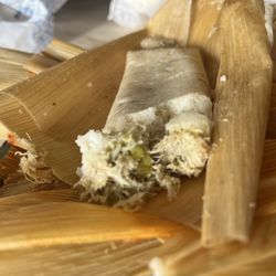 Gussie's Tamales & Bakery - Green Chicken Tamal