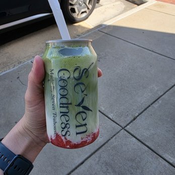 Seven TeaHouse - Strawberry matcha latte with oat milk - Tea Rooms Near Me - Leesburg, Virginia