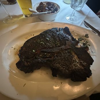Pace's Steakhouse - Porterhouse Steak (For One) - Steakhouses Near Me - Hauppauge, New York Pace's Steakhouse - Porterhouse Steak (For One) - Steakhouses Near Me - Hauppauge, New York