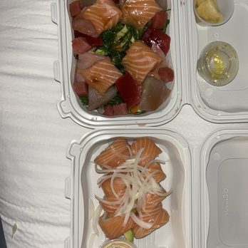 Nogi - Sashimi salad and special salmon roll - Sushi Bars Near Me - Atascadero, California
