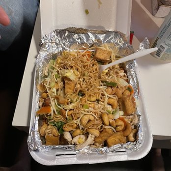 S Thai Food - Fried noodles. Warm, decent flavor, huge helping. - Thai Near Me - Temecula, California