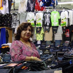 Panjsheer Bazaar - Proprietress means business