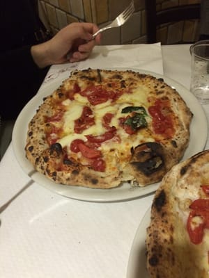 Pizzeria al 22 by null