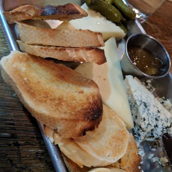 Apponaug Brewing Company - Brewpubs Near Me - Warwick, Rhode Island