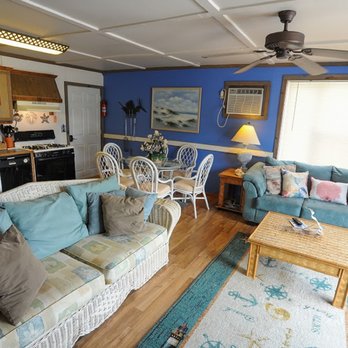 Dewey Beach Vacation - Apartment C Living Room - Vacation Rentals Near Me - Dewey Beach, Delaware