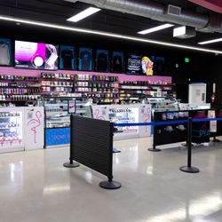 Tropicanna Dispensary and Weed Delivery - Santa ana's best dispensary hosting all your favorite brands like Stiiizy, PlugPlay, West Coast Cure, Kiva, Raw Garden, WVY, Dime, and more!