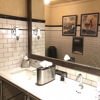 Max Fish - Cute bathrooms - Seafood Near Me - Glastonbury, Connecticut