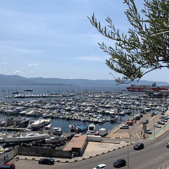 Hôtel Mercure - Dachterrasse mit Blick auf Hafen - Hotels Near Me - Ajaccio, 2A