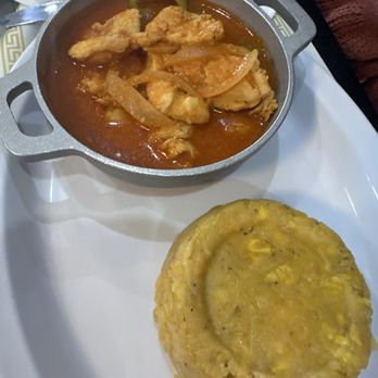 Lechonera Diego - Mofongo with Chicken in a criollo sauce - Mexican Near Me - Carolina, Puerto Rico