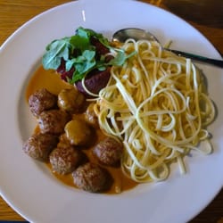 Martina - Lihapullat & mascarponekastiketta
