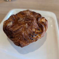 Pascaline French Bistro & Patisserie - Kuign aman