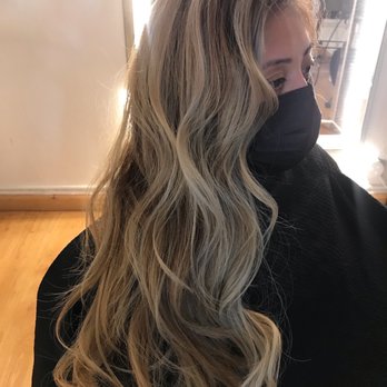 Illumi Salon - Hair Salons Near Me - Mountain View, California