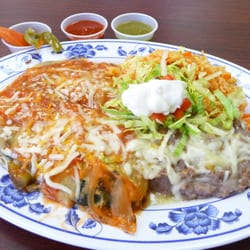 Barbacoa de Borrego - chile rellenos