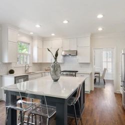Quartz Countertop/ Countertop installation/ Kitchen remodel/ Granite slabs / Kitchen & Bath