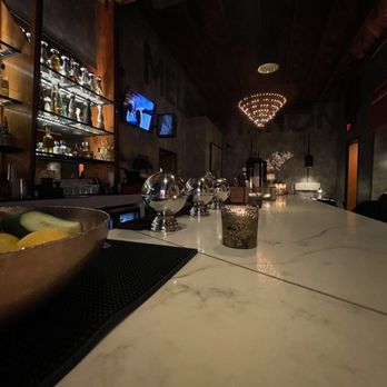 Melrose Station - Melrose Deco - Speakeasies Near Me - Los Angeles, California