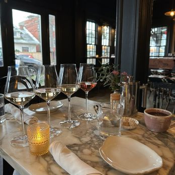 The Coupe & Flute - Royal flight - IG @bougiefoodieboi - Champagne Bars Near Me - Seattle, Washington The Coupe & Flute - Royal flight - IG @bougiefoodieboi - Champagne Bars Near Me - Seattle, Washington