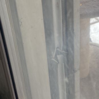 Invitation Homes - The outside screen door that they are assigned to fix, but show up and give an excuse how they won't fix it. - Property Management Near Me - Chandler, Arizona Invitation Homes - The outside screen door that they are assigned to fix, but show up and give an excuse how they won't fix it. - Property Management Near Me - Chandler, Arizona