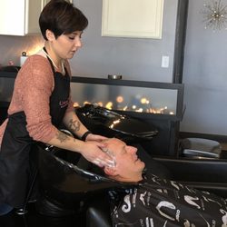 Mia Bella Salon - Men's shampoo