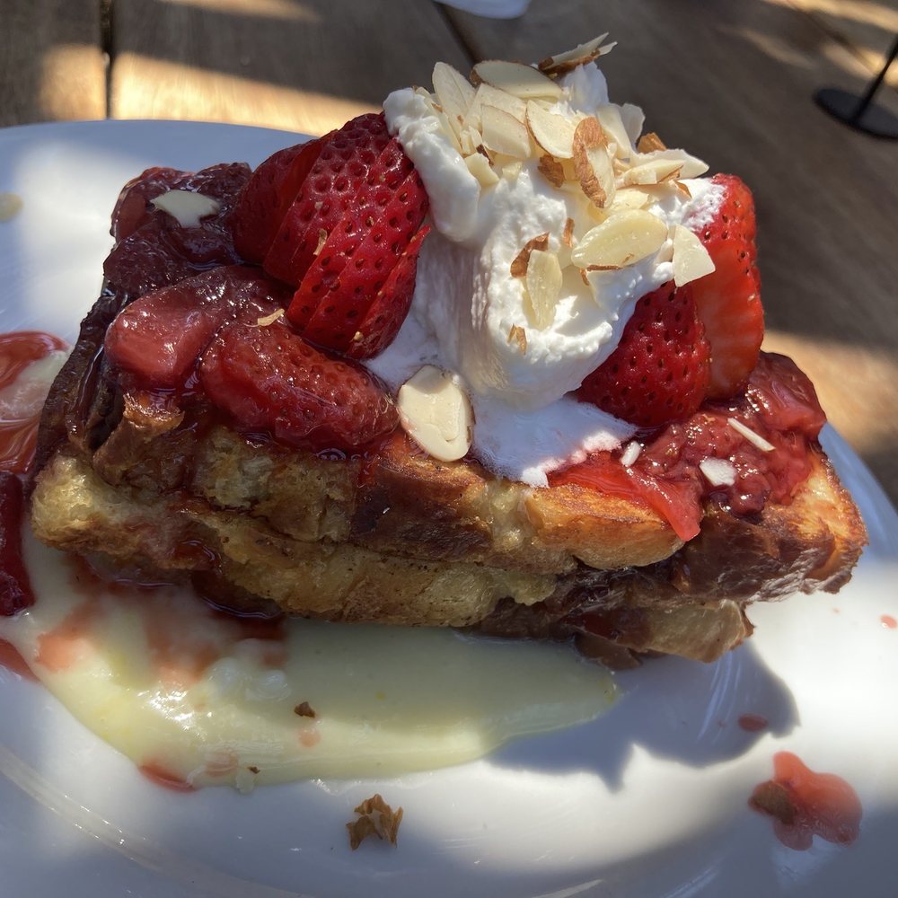 Kitchenette - Almond French Toast - Breakfast & Brunch Near Me - Templeton, California