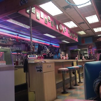 Peggy Sue's - Burgers Near Me - Kihei, Hawaii