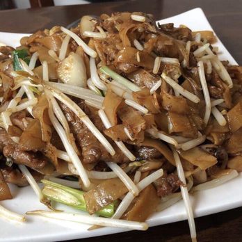 Sidewalk Kitchen - Beef chow fun - Chinese Near Me - Minneapolis, Minnesota Sidewalk Kitchen - Beef chow fun - Chinese Near Me - Minneapolis, Minnesota