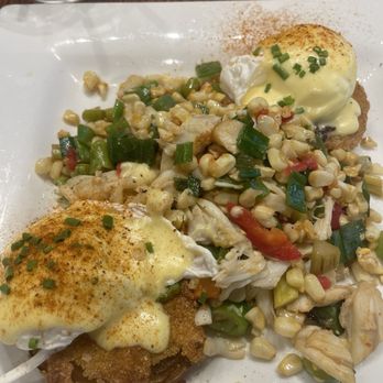 Miss Shirley's Cafe, Inner Harbor - Crab Hash & Fried Green Tomato Eggs Benedict - Breakfast & Brunch Near Me - Baltimore, Maryland