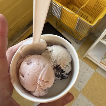 Lulabelle's Sweet Shop - Roasted strawberry and cookies and cream - Coffee & Tea Near Me - Washington, DC, District of Columbia