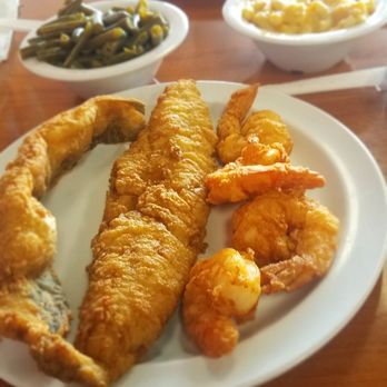 V's Kitchen - Yum yum yum - American Near Me - Durham, North Carolina