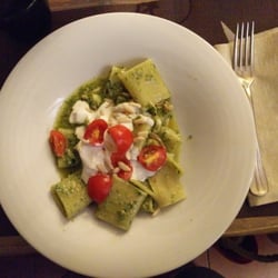 Siviglia - Pacchetti con polpo, pesto, burrata e pomodorini