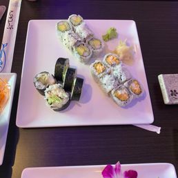 3 "cooked" rolls and 2 different types of fish sushi with red clam (my daughter loved it) 3 "cooked" rolls and 2 different types of fish sushi with red clam (my daughter loved it)