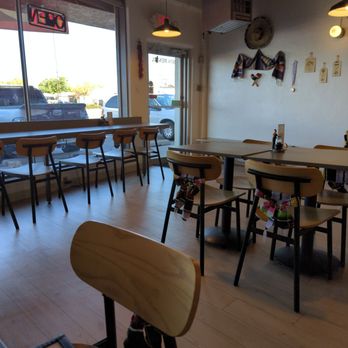 Los Pookies - a view of a dining room - Tacos Near Me - Albuquerque, New Mexico